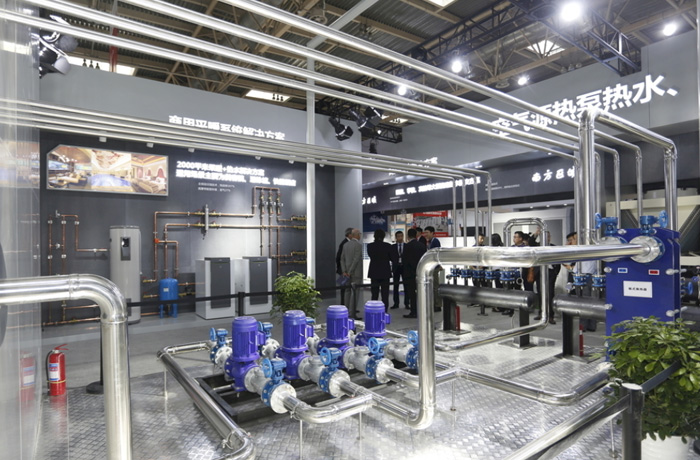 横向剖析各类主流取暖设备!今年过冬不再靠“抖”